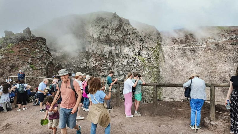 From Pompeii: Mount Vesuvius with bus, ticket and audioguide - Who should choose this Pompeii outing