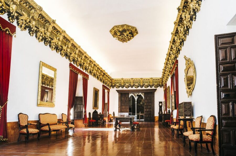 Gandia: Ducal Palace Entry Ticket with Audio Guide - Entering a palace shaped by three architectural periods