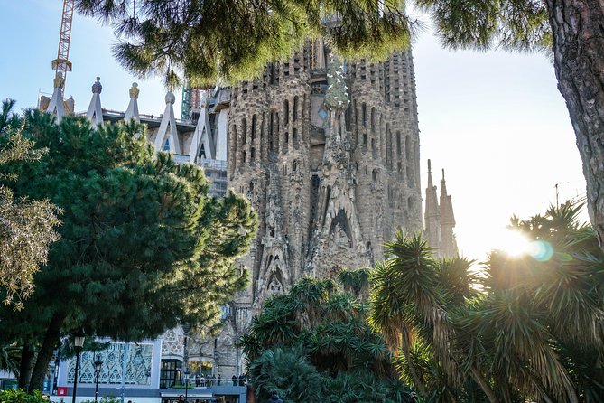 Gaudi and La Sagrada Familia Exterior Self-Guided Audio Tour - Who should book this experience?