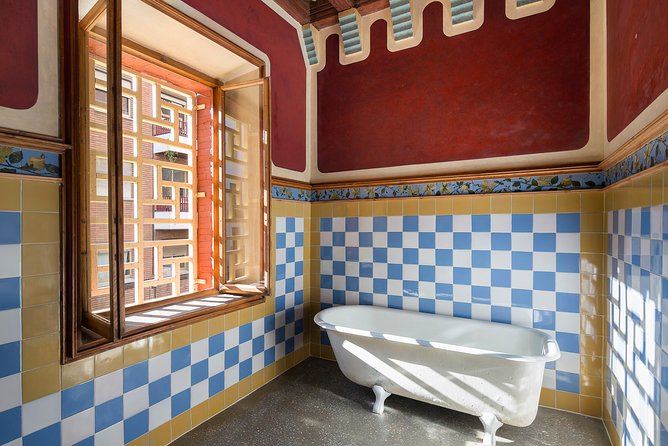 Gaudi´s Casa Vicens Skip the Line Ticket with Audioguide - How the skip-the-line ticket performs