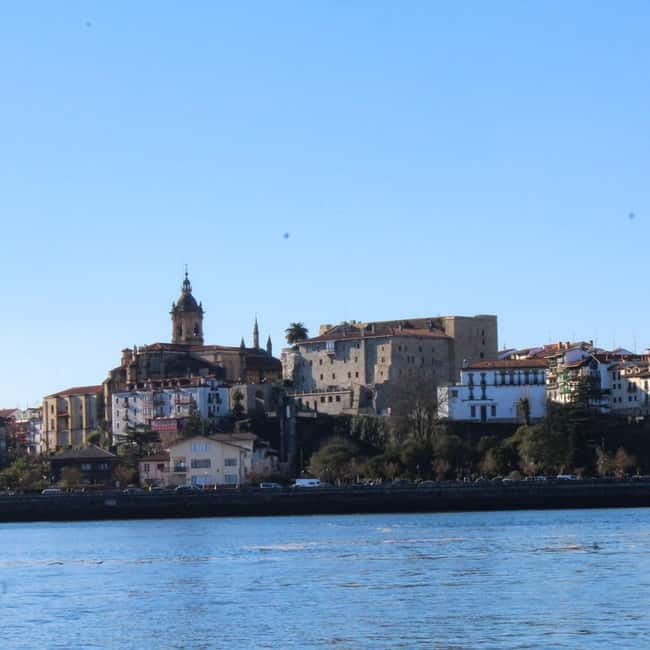 Get to know Hondarribia by sea. Audio-guided boat tour - Why see Hondarribia by boat?