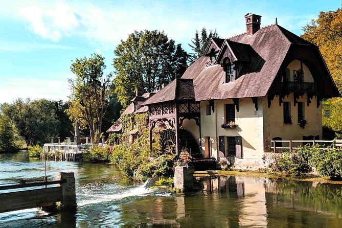 Giverny & Versailles Audio Guided Day Trip with Lunch from Paris - A long day from Paris to Normandy and back