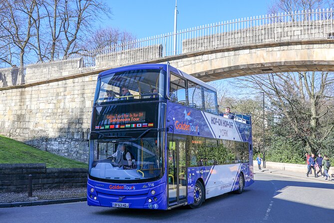 Golden Tours York Hop-on Hop-off Open Top Bus Tour with Audio Guide - What the one-hour circuit is really like