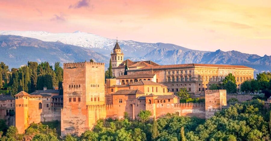 Granada: Alhambra Entry Ticket with Audio Guide - Finding the Welcome Visitor Centre on Paseo de la Sabika