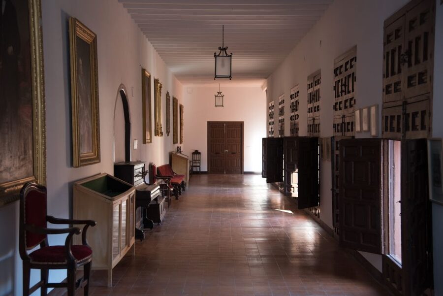 Granada: Sacromonte Abbey Entry Ticket with Audio Guide - How the audio guide changes the visit