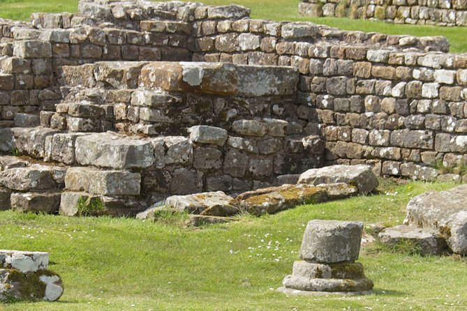 Hadrian's Wall: A Self-Guided Audio Tour along the Ruins - Housesteads Roman Fort, the heart of the route