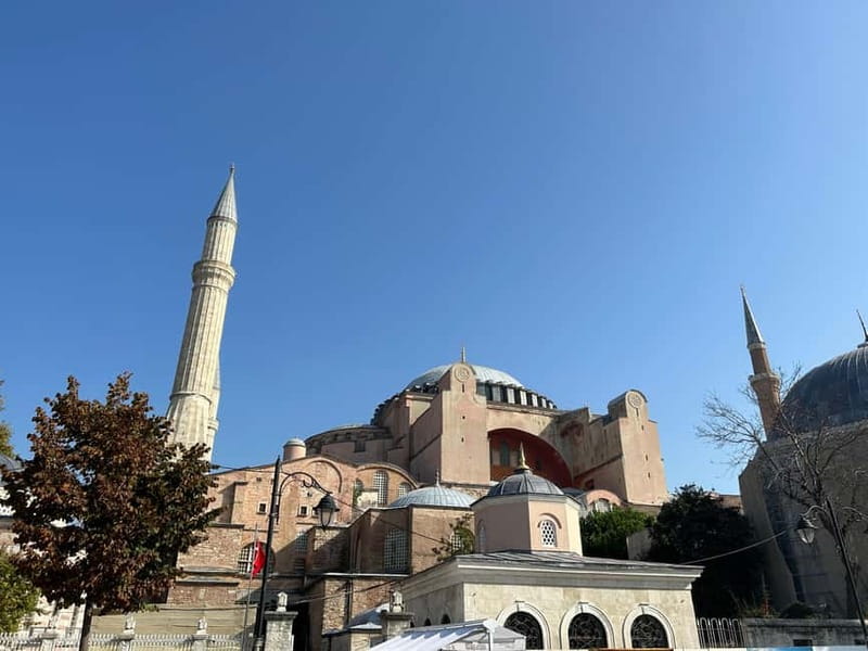 Hagia Sophia Skip-the-Line Ticket & Blue Mosque Audio Guide - Timing, clothing, and the small details that matter