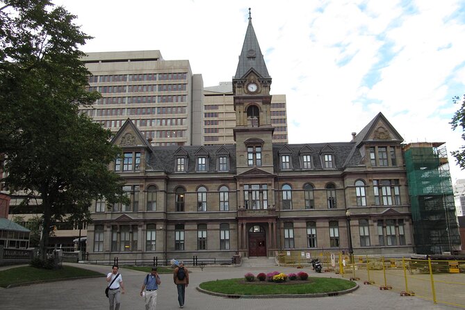 Halifax Churches, Gardens & Graveyards: a Smartphone Audio Walking Tour - Grand Parade, City Hall, and downtown churches