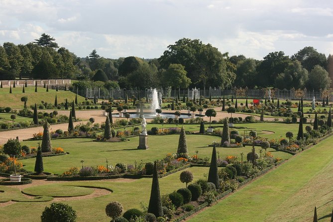 Hampton Court Palace & Garden Maze, Private Tour Admission with Audio Guides - Why Hampton Court Is Worth the Trip