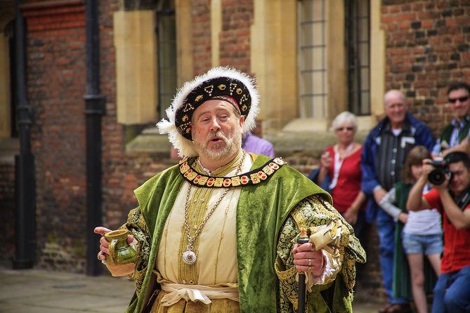 Hampton Court Palace & Garden Maze, Private Tour Admission with Audio Guides - The Two-Hour Journey From London