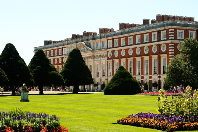 Hampton Court Palace & Garden Maze, Private Tour Admission with Audio Guides - Practical Details That Affect Your Day