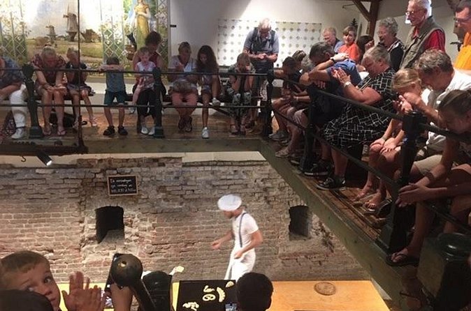 Hattem's Windmills, Bakeries and Ghosts: A Self-Guided Audio Tour - Het Spookhuys and the ghost story