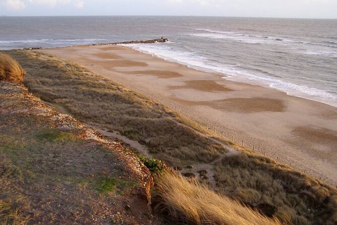 Hengistbury Head: A Self-Guided Audio Tour - Along Hengistbury Head, where nature and history meet