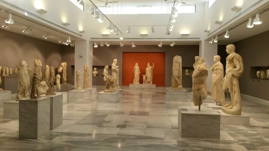 Heraklion: Archaeological Museum Ticket with City Audio Tour - Key points to know before you book