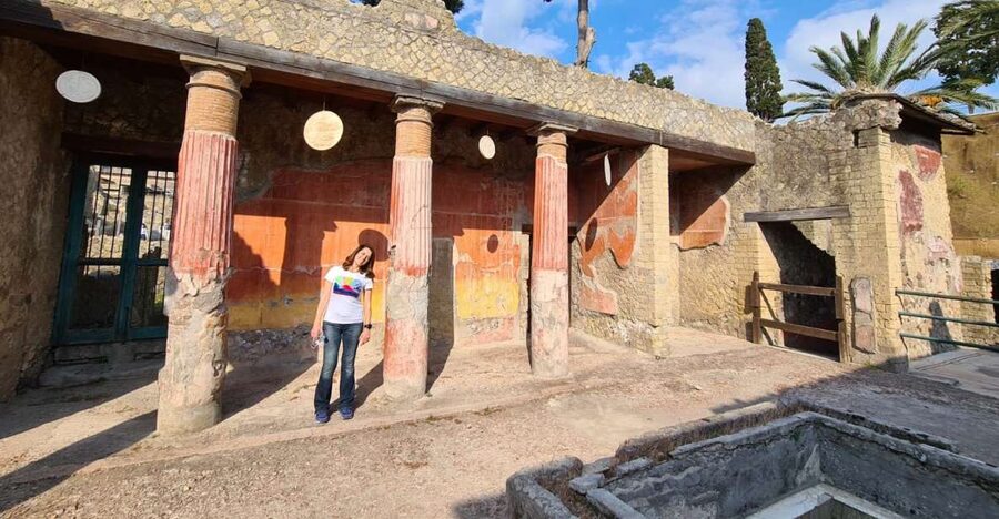 Herculaneum Archaeological Park smart Audio Tour - Finding the domus with GPS and the map