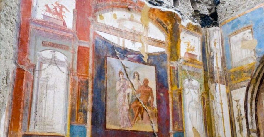 Herculaneum: Skip The Line Entrance ticket + Audioguide - Why Herculaneum feels different from Pompeii