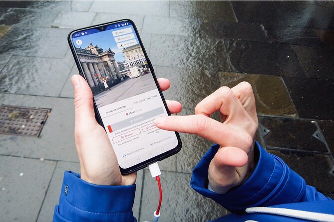 Highlights from Edinburgh’s Old Town: A Self-Guided Audio Tour - Princes Street Gardens and Edinburgh’s built form