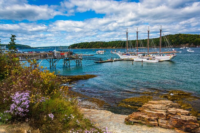 Historic Bar Harbor Self-Guided Walking Audio Tour Guide - West Street estates and the memory of fire
