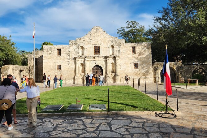 Historic San Antonio Audio APP and GPS Private Self Guided Tour - Menger Hotel and the city’s Wild West past