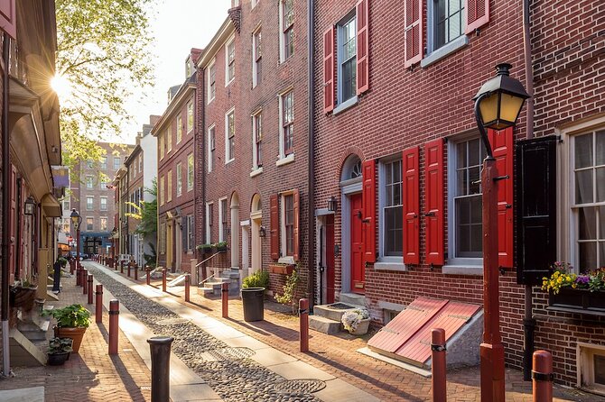 Historic Sites of Philadelphia Self-Guided Walking Audio Tour - Betsy Ross and the stories behind familiar symbols