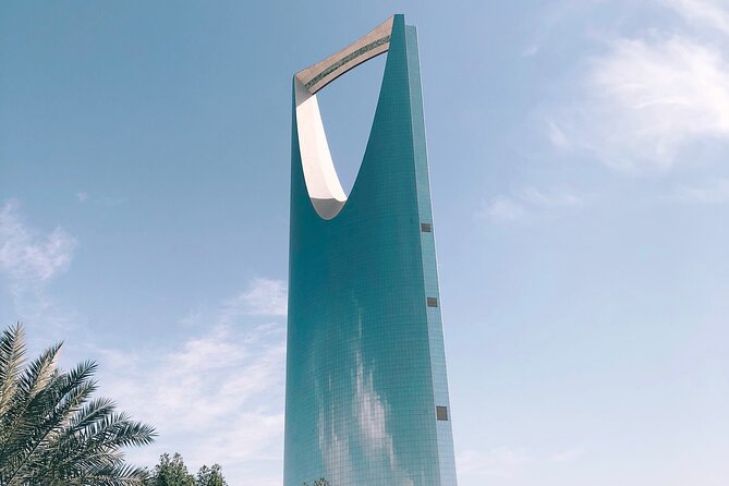 Historical Riyadh Self-Guided Audio Walking Tour - Qayasriat Al Kitab, books, palms, and cultural places
