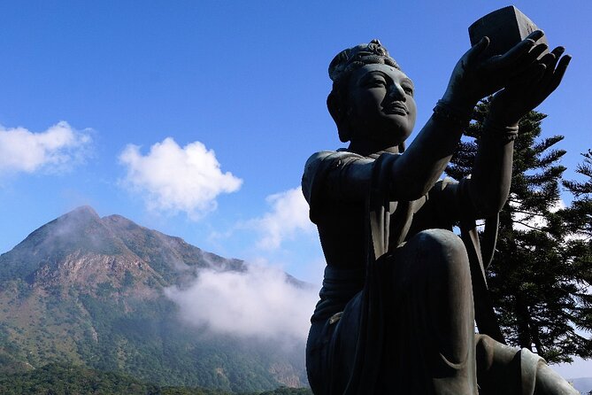 Hong Kong Self-Guided Audio Tour - Ten Thousand Buddhas Monastery: allow extra time
