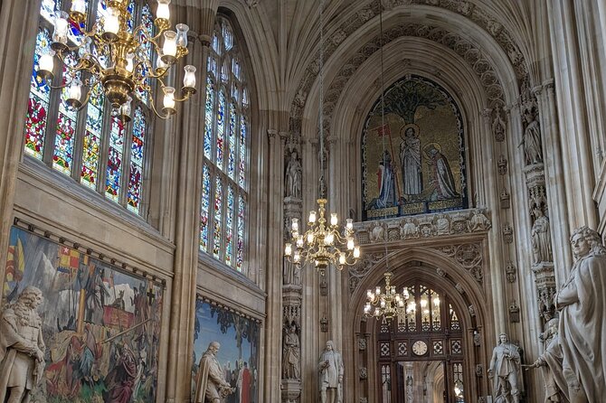 Houses of Parliament Ticket & Political London Audio Guide - Passing security at Parliament