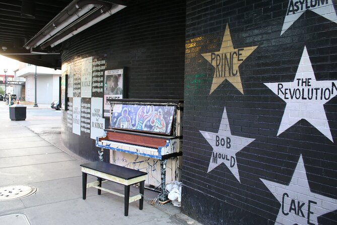 In the Footsteps of Prince: A Self-Guided Audio Tour of Downtown Minneapolis - Starting on Nicollet Avenue