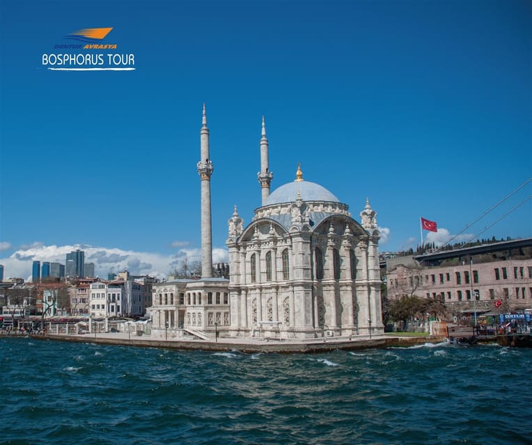 Istanbul: Bosphorus Cruise from Europe or Asia & Audio Guide - What you see from the boat