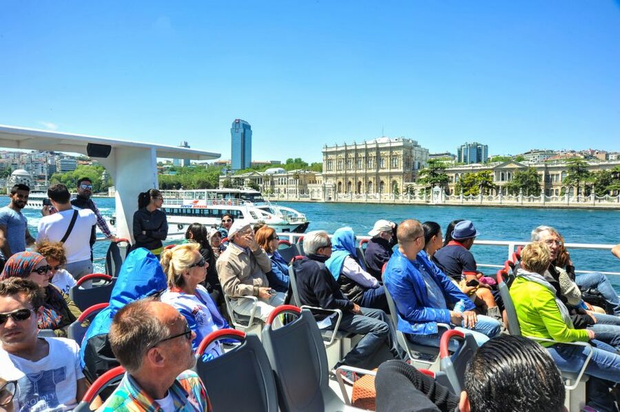 Istanbul: Bosphorus Cruise w/Audio Guide and Sunset Option - Why Istanbul looks different from the water