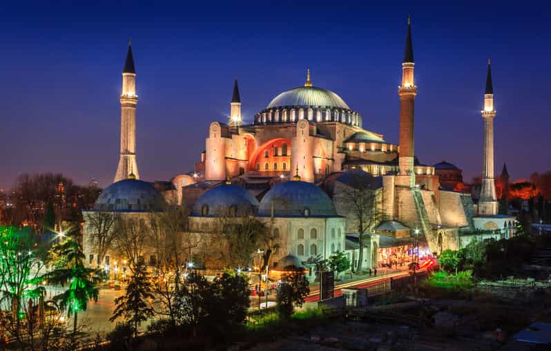 Istanbul: Hagia Sophia Skip-the-Line Ticket with Audio Tour - A private guide for a more focused visit