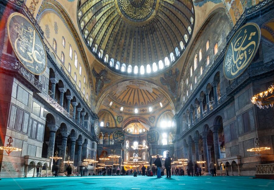 Istanbul: Hagia Sophia Skip-the-Line Ticket with Audio Tour - The guides are a major part of the value