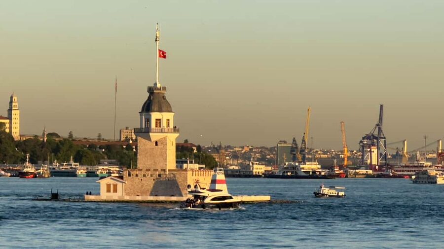 İstanbul: Small-Group Sunset Cruise & Audio Guide w/Snack - Key points to know before booking