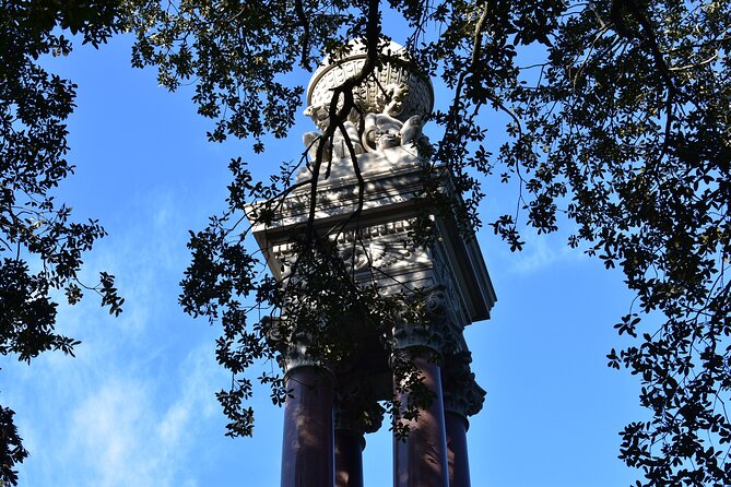 Johnson Square to Independent Presbyterian: A Self-Guided Audio Tour of Savannah - Oglethorpe Square and Lucas Theatre bring variety