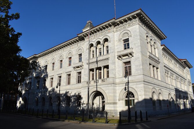 Johnson Square to Independent Presbyterian: A Self-Guided Audio Tour of Savannah - Columbia Square and Juliette Gordon Low’s birthplace