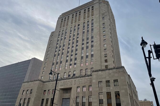 Kansas City Self-Guided Walking Audio Tour - Twain, Tom Pendergast, and an old Kansas City bar