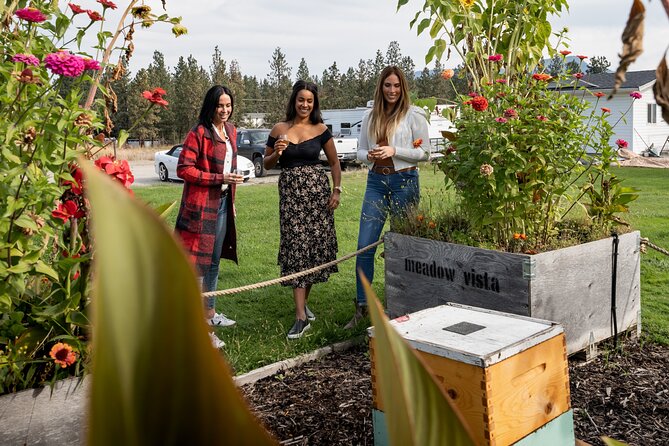 Kelowna E-Bike Bee Tour, Tastings, Organic Lunch & Audio Guide - Why This Four-Hour Kelowna Tour Works