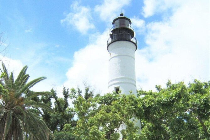Key West’s Old Town Treasures: A Self-Guided Audio Tour - The Lighthouse and the final walk south