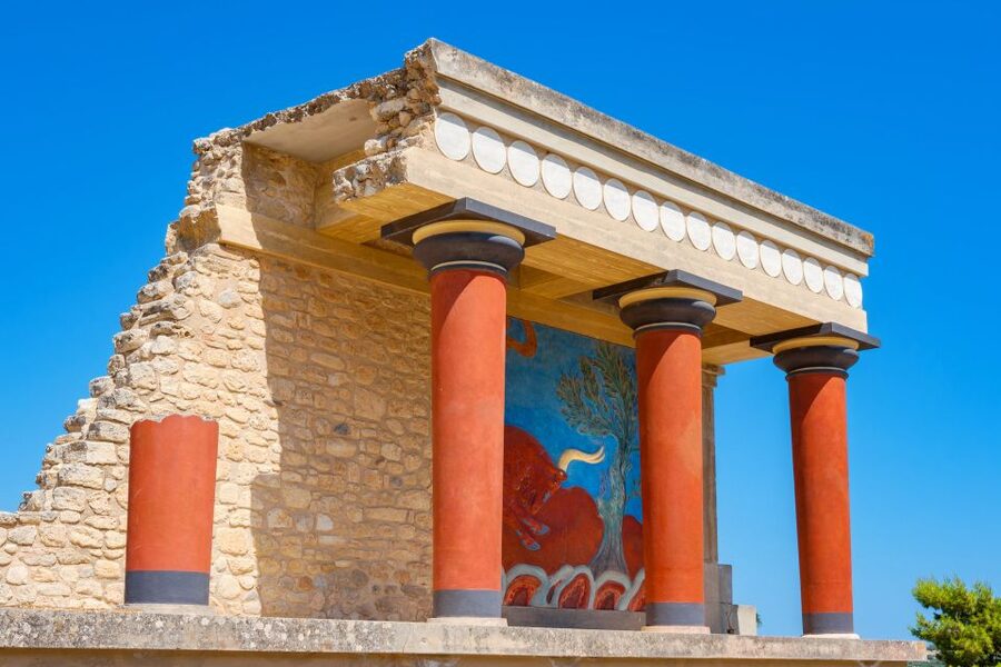 Knossos Palace: E-ticket with Audio and Heraklion City Tour - Arriving at Knossos from Heraklion
