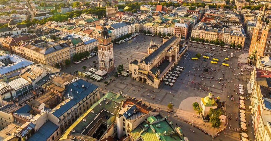 Krakow: Old Town Audio-Guided Walking Tour with Headset - Key points to know before you go