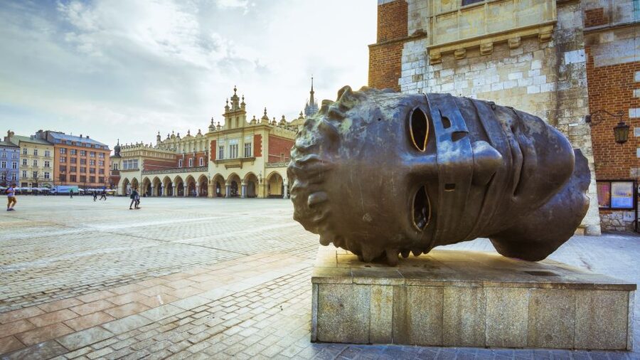 Krakow: Old Town Audioguided walking Tour - Is $4.61 good value for two hours?