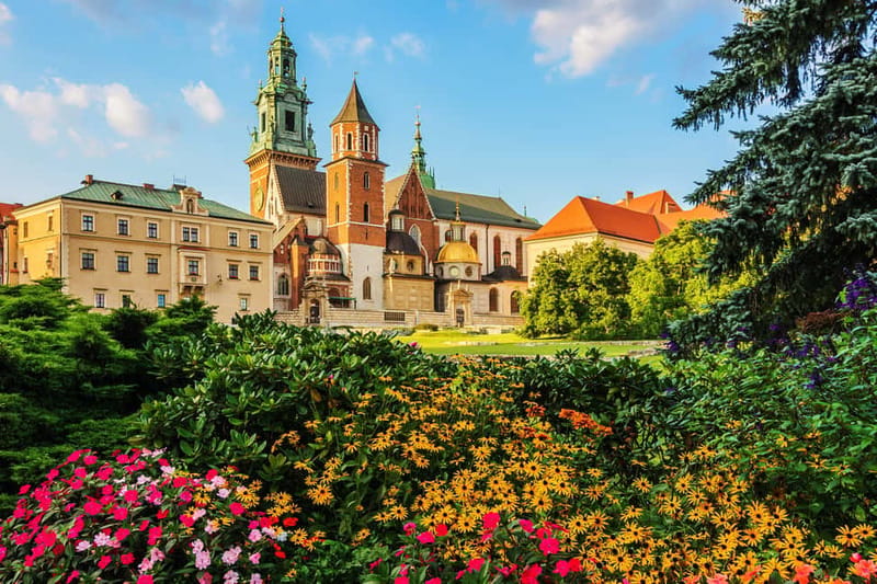 Krakow: Wawel Hill Audioguide Tour - Starting at Bracka 15 and walking the Royal Route