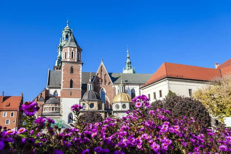 Krakow: Wawel Hill Audioguide Tour - Languages, weather, and practical comfort