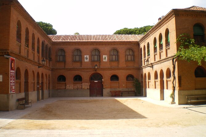 Las Ventas Madrid Bullring & Bullfighting Museum with Audioguide - Getting there and handling the ticket