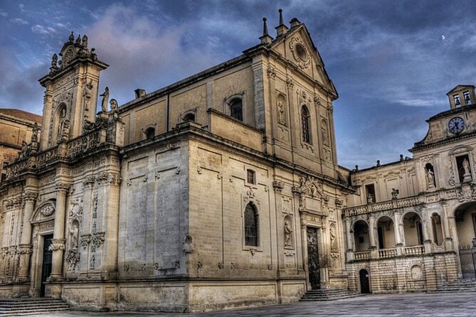 Lecce Walking Tour with Audio and Written Guide by a Local - Porta Rudiae, your first look at old Lecce