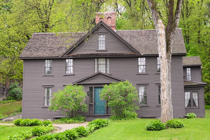 Lexington & Concord Self-Guided Driving & Walking Audio Tour - Samuel Hartwell House and the human side of battle