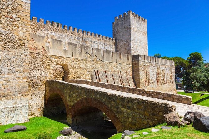 Lisbon: E-ticket to St. George Castle & Audio Tour on Your Phone - Key points to know before you book