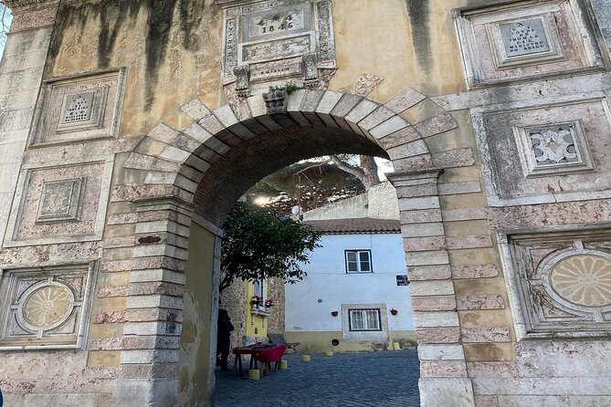 Lisbon: E-ticket to St. George Castle & Audio Tour on Your Phone - Entering St. George Castle