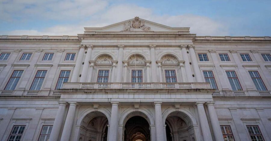 Lisbon: National Palace of Ajuda E-Ticket & City Audio Guide - Reaching the National Palace of Ajuda