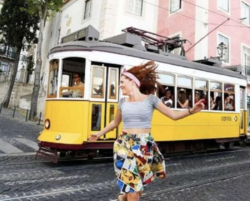 Lisbon: Tram 28 Entry Ticket & Audio Guide with 24-Hour Pass - Funiculars and the Santa Justa Lift